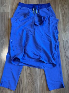 Figs “blue berry” Medical Top and Pants